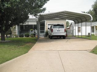 832 N Palm St, Ponca City, OK 74601