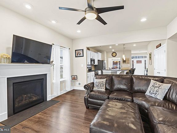 4th image of 20523 Asheville Dr
