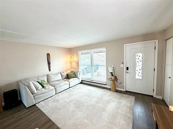 5th image of 7974 Avenal Loop