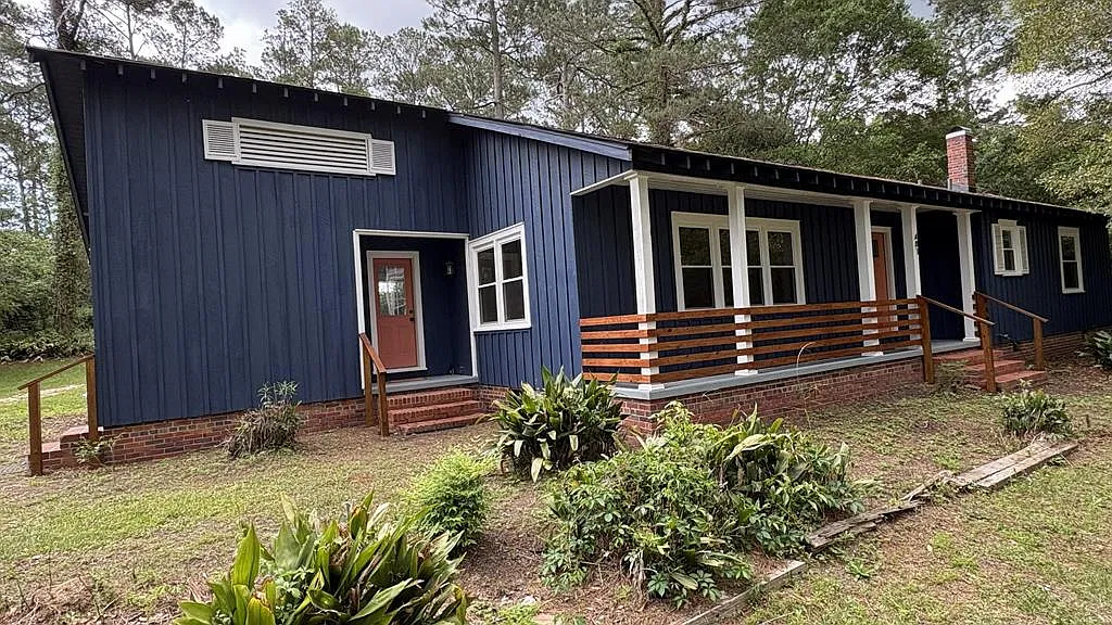 3 bed, 2.0 bath, 1722 sqft, $1,650 — Photo 1