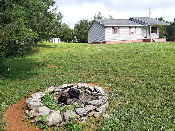 2nd image of 140 White Dr