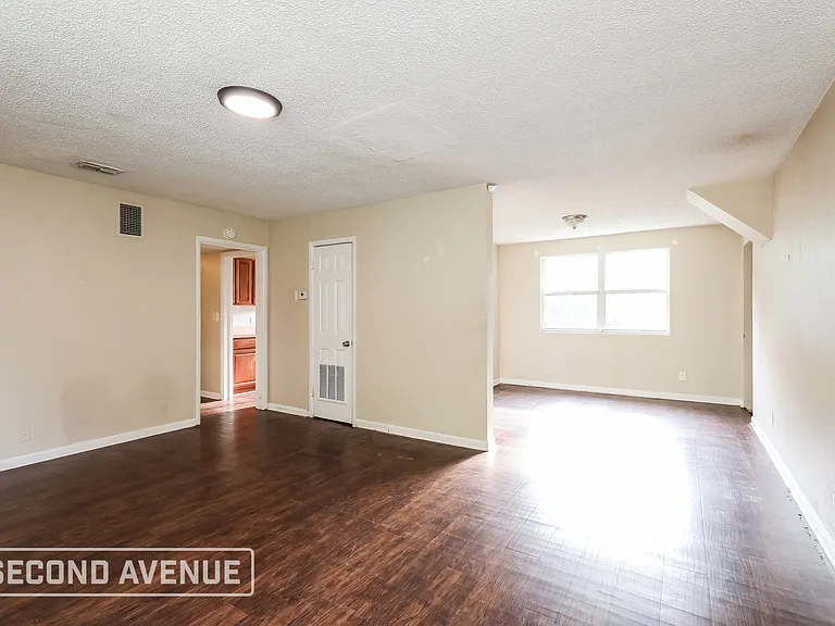 1320 Bretta St — Photo 4