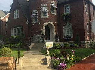 6203 Walsh St, Saint Louis, MO