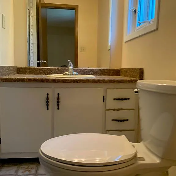 2383 Parkwood Ave — Photo 8