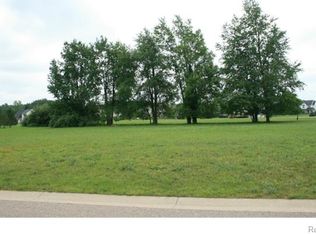 2183 Ridgewood Dr, Howell, MI 48843