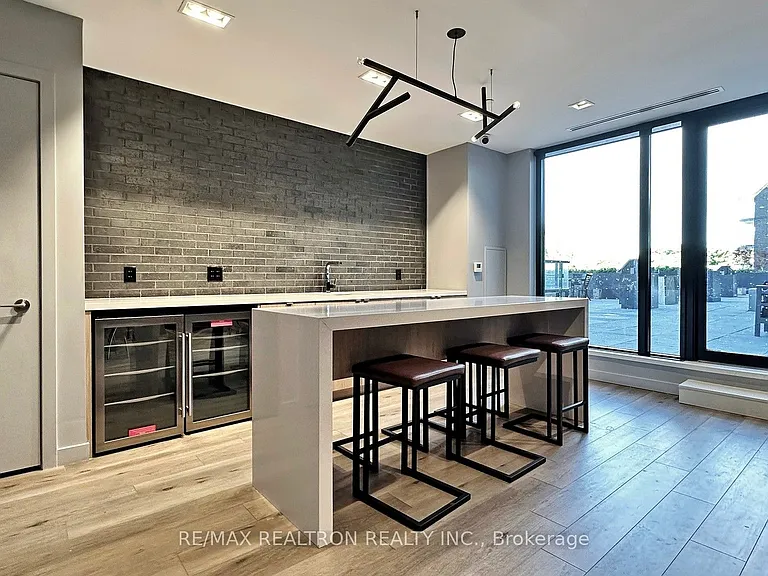 7 Smith Cres #518 — Photo 35