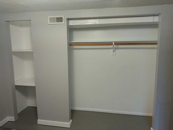 2nd photo of room for rent. Lots of closet space.
