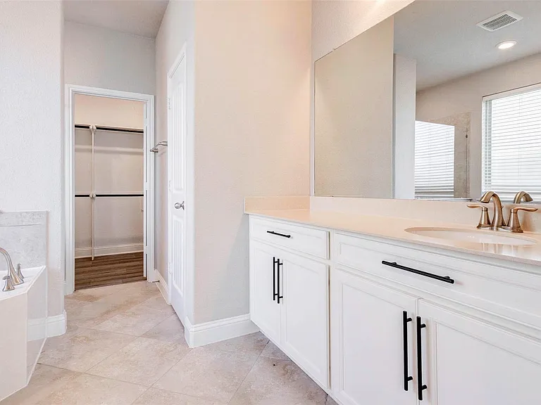 20430 Noble Arabian Dr — Photo 12