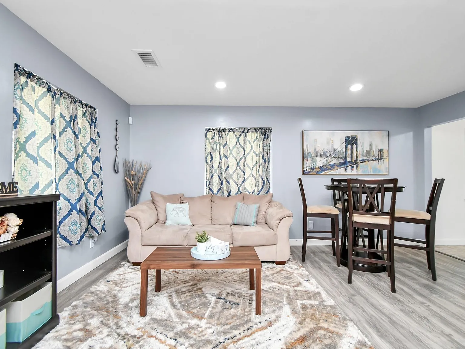 2 bed, 1.0 bath, 830 sqft, $1,495 — Photo 2
