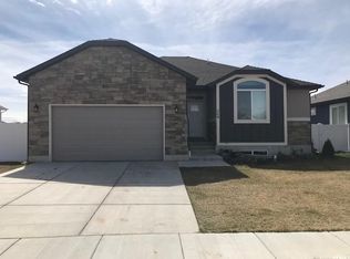 304 W 160 N, Clearfield, UT 84015