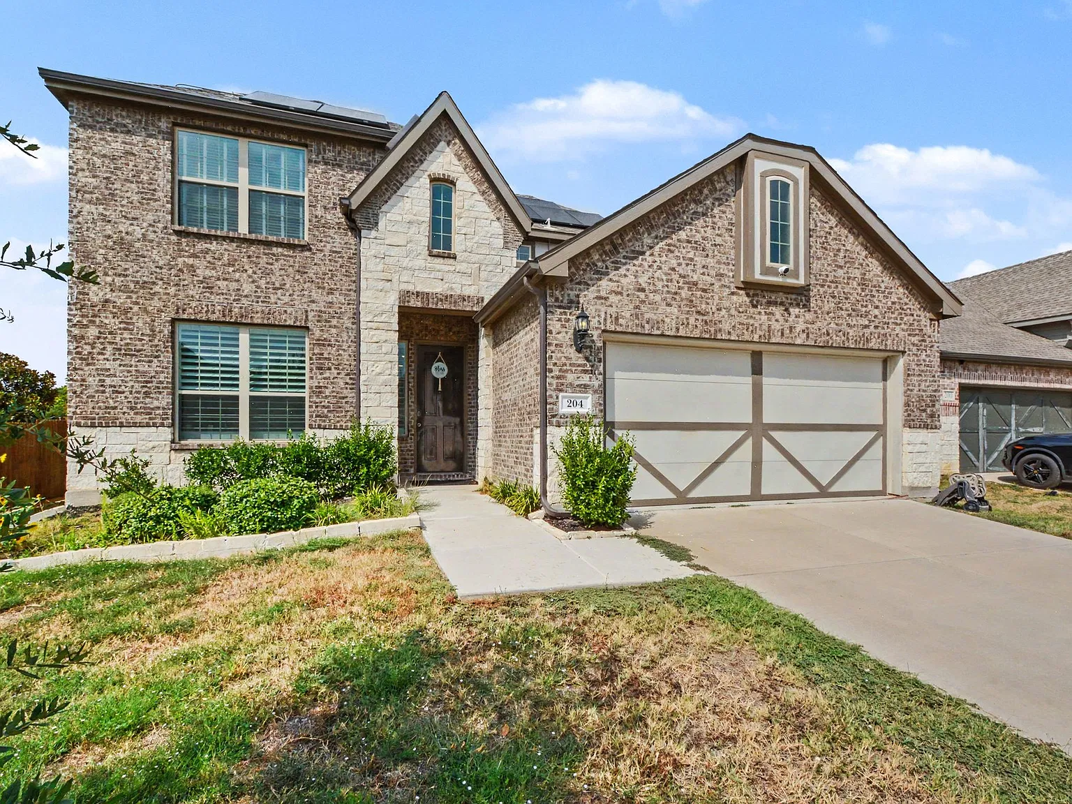 4 bed, 2.5 bath, 2700 sqft, $2,700 — Photo 4