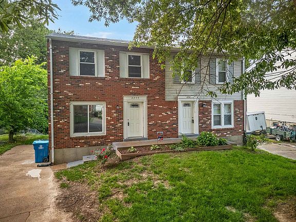 3rd image of 2250 Jackson Dr #2250