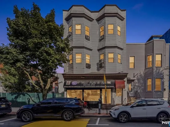 1410 Summit Ave, Union City, NJ 07087