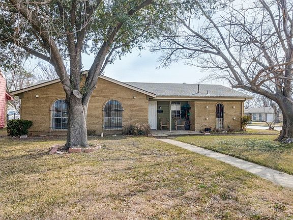 3rd image of 630 E Oates Rd