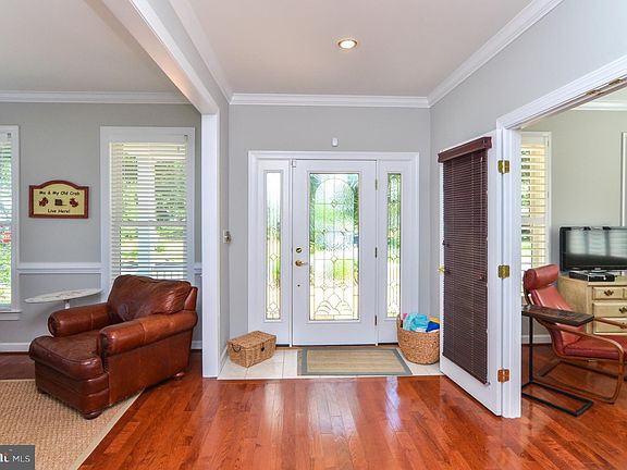 4th image of 216 Spotswood Ln