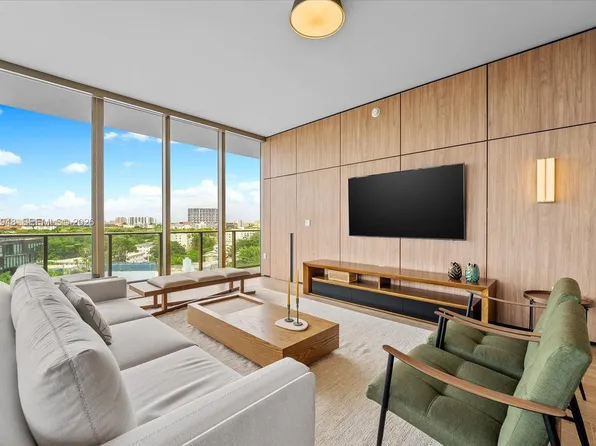 2678 Tigertail Ave APT 701, Miami, FL 33133