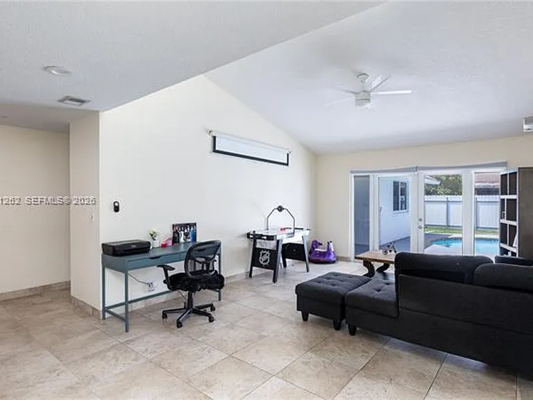 2400 NW 103rd Ave #2400 — Photo 26