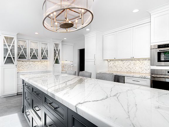3rd image of 6180 Franciscan Way