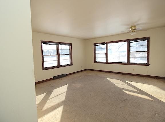 4th image of 4807 W Benton St