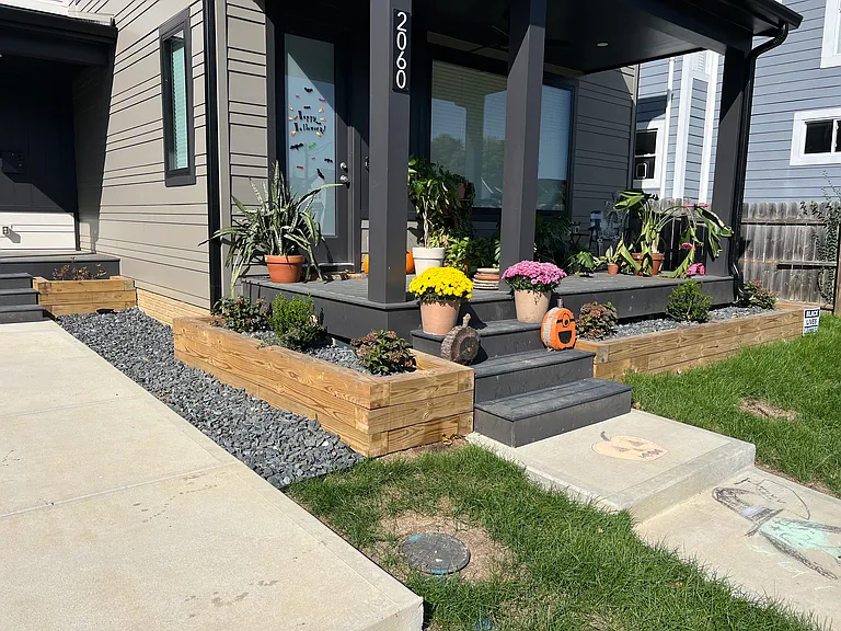 2060 Ruckle St — Photo 36