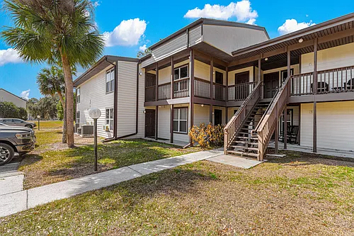 15203 Sandalwood Dr #203 Photo 1