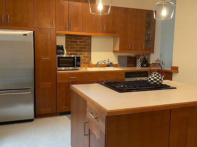 354 Bryant St — Photo 9