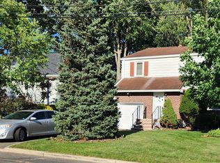 745 Sanford St, Teaneck, NJ 07666