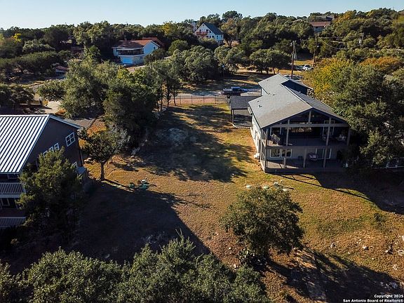 3rd image of 864 Lakebreeze Dr LOT 2369