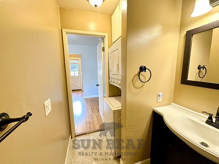 1300 Arosa Ct — Photo 7