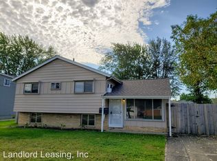805 Rosewood Dr, Elyria, OH