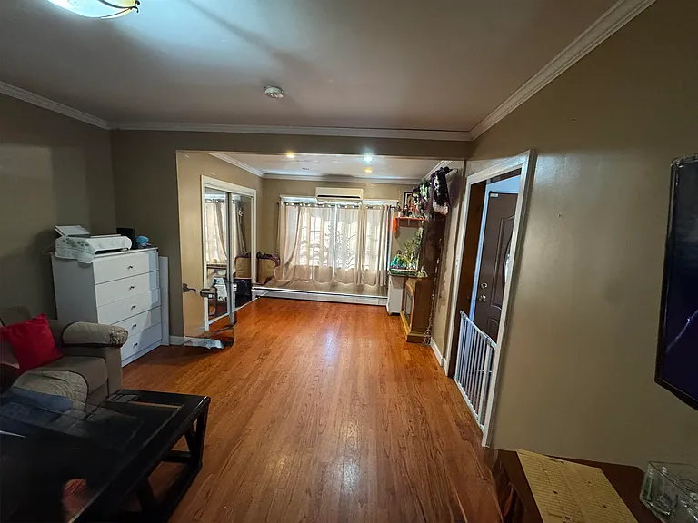 8906 Tonnelle Ave — Photo 2