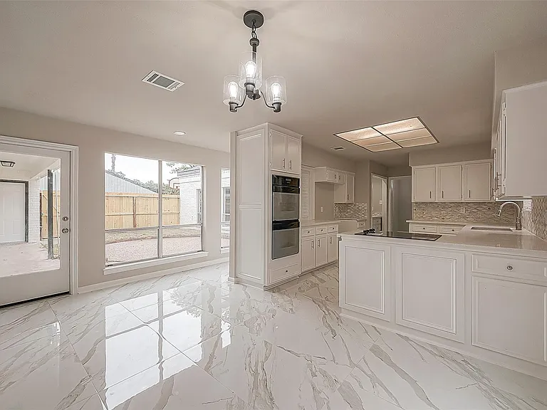 10811 Villa Lea Ln — Photo 13