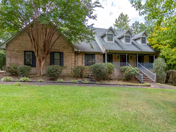 200 Branchwood Ln, Warrior, AL 35180