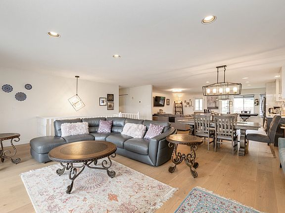 5th image of 2635 Panorama Dr