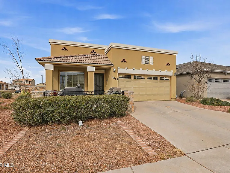 3853 Loma Brisa Dr — Photo 2