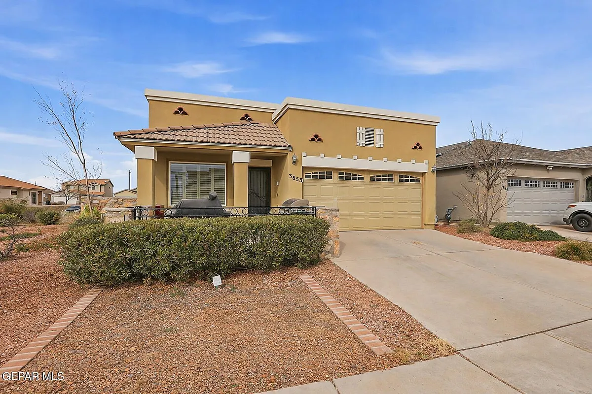 Building Photo - 3853 Loma Brisa Dr