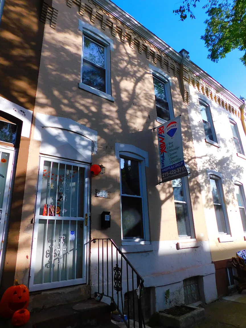 2025 N Gratz St photo 1