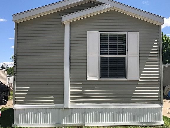 5th image of 9910 Geraldine St #33