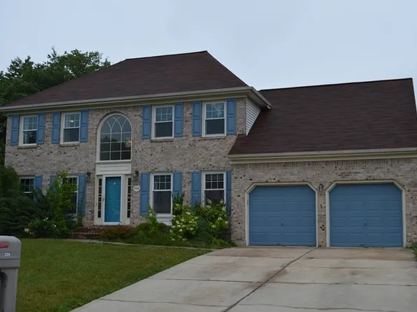 206 W Silver Fox Rd, Newark, DE 19702