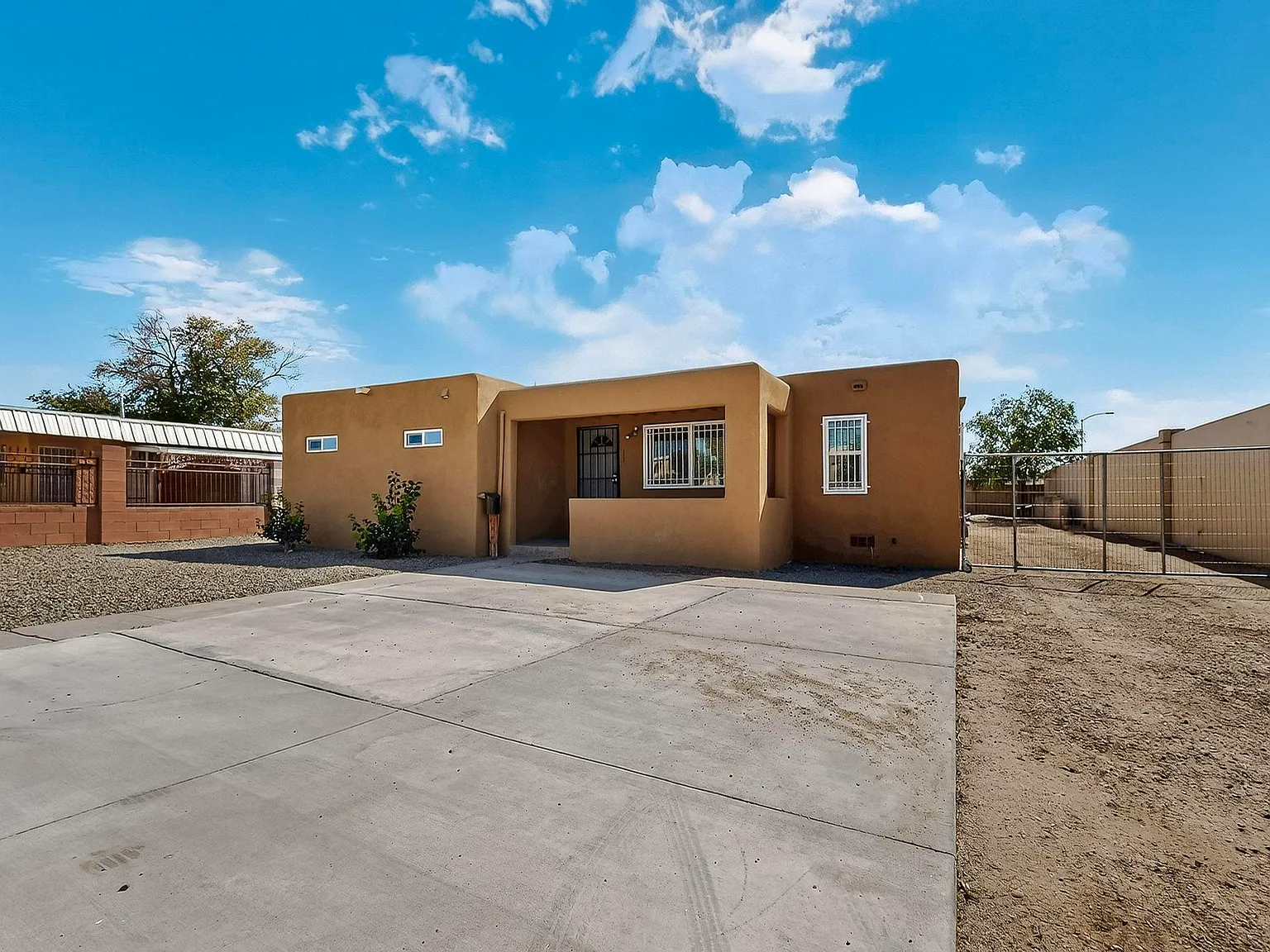 3 bed, 2.0 bath, 1234 sqft, $1,200 — Photo 4