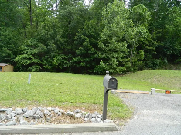 5 Keyser Hts, Pikeville, KY 41501