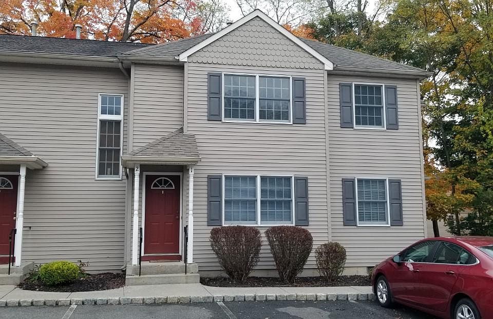 2nd image of 11 Autumn Leaf Ct Building 13