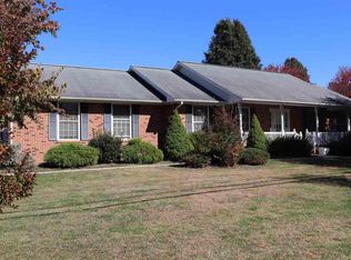 504 3rd St, Grottoes, VA 24441