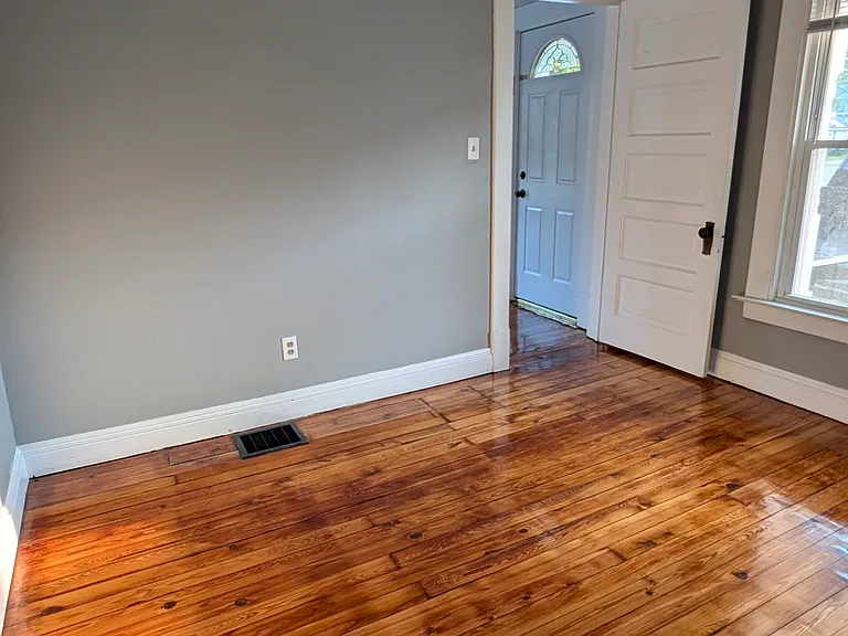 327 S Magnolia Ave — Photo 8