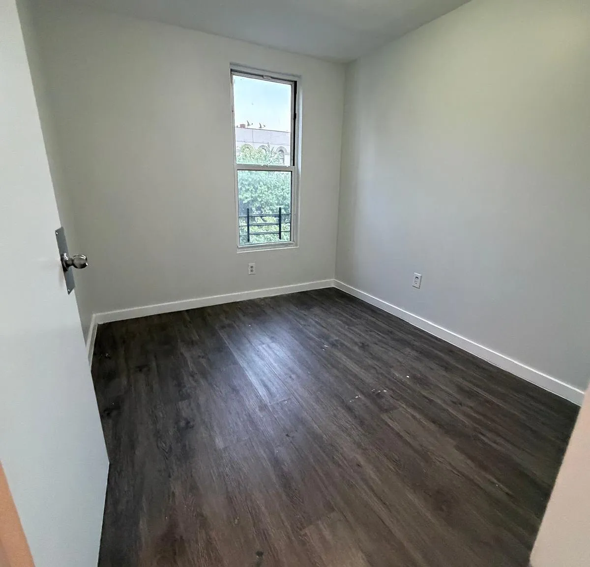 4 bed, 2640 sqft, $3,800 — Photo 4