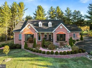 40 Birdsong Ln, Edinburg, VA 22824