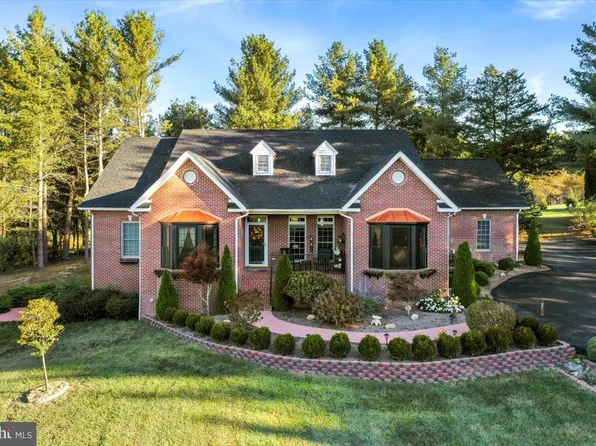 40 Birdsong Ln, Edinburg, VA 22824