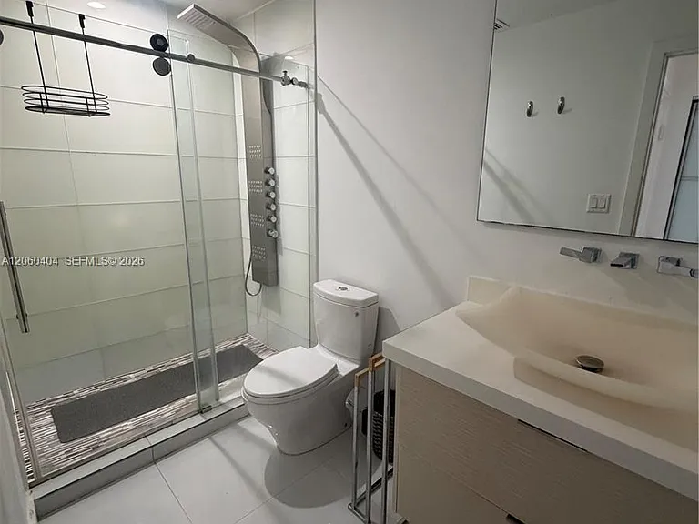 19390 Collins Ave #6 — Photo 7
