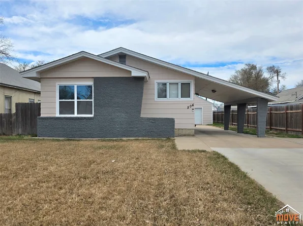 504 W Kingman Ave, Lakin, KS 67860