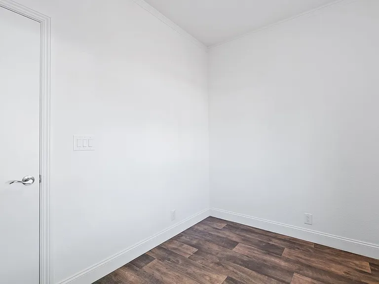 320-328 California St — Photo 15